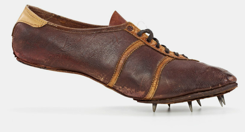 La première chaussure avec des piques de Dassler