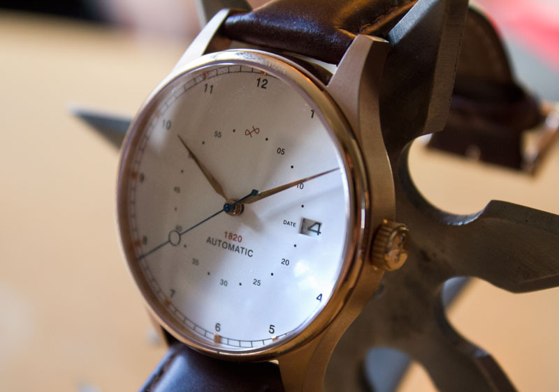 About Vintage Watch Review - A close look at the 1820