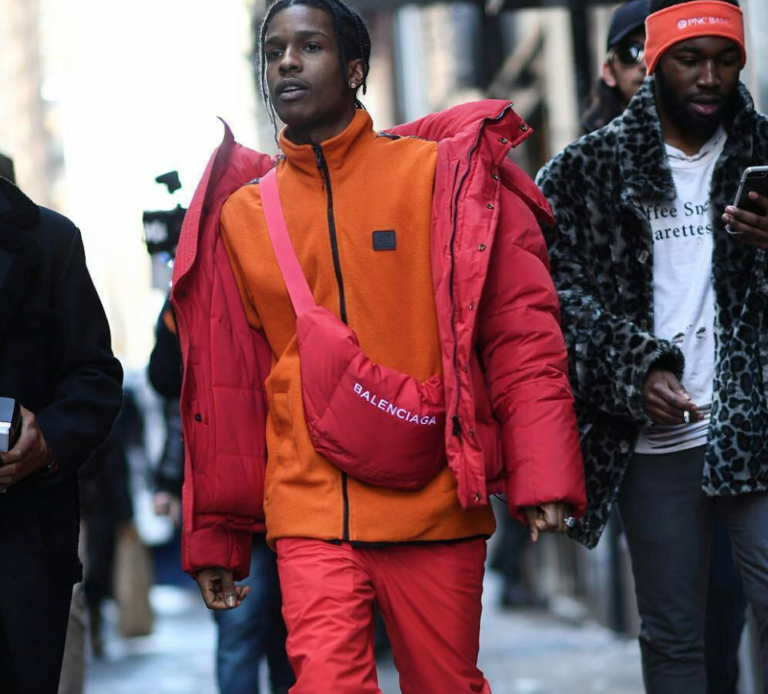 How to wear a fanny pack for men [with pictures] Hype & Style