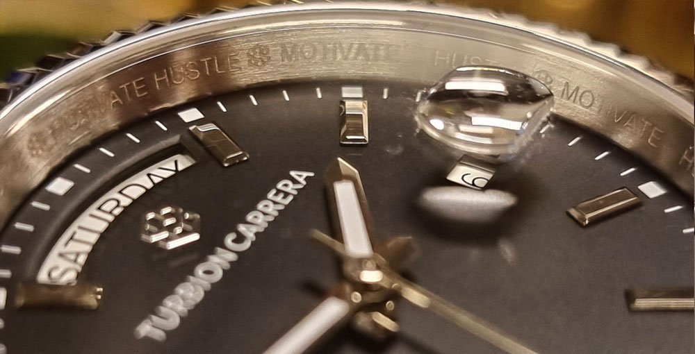 Turbion Carerra Excellence close up dial