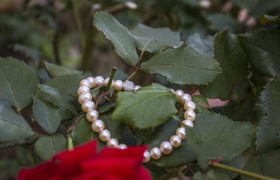 Testing Pearl bracelets for men from Neije